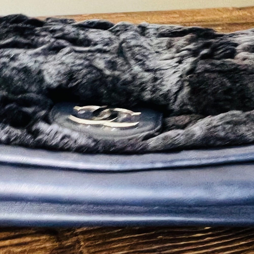 Authentic Chanel - Lapin Rabbit Fur and Leather Classic Single Flap Handbag - Picture 10 of 16